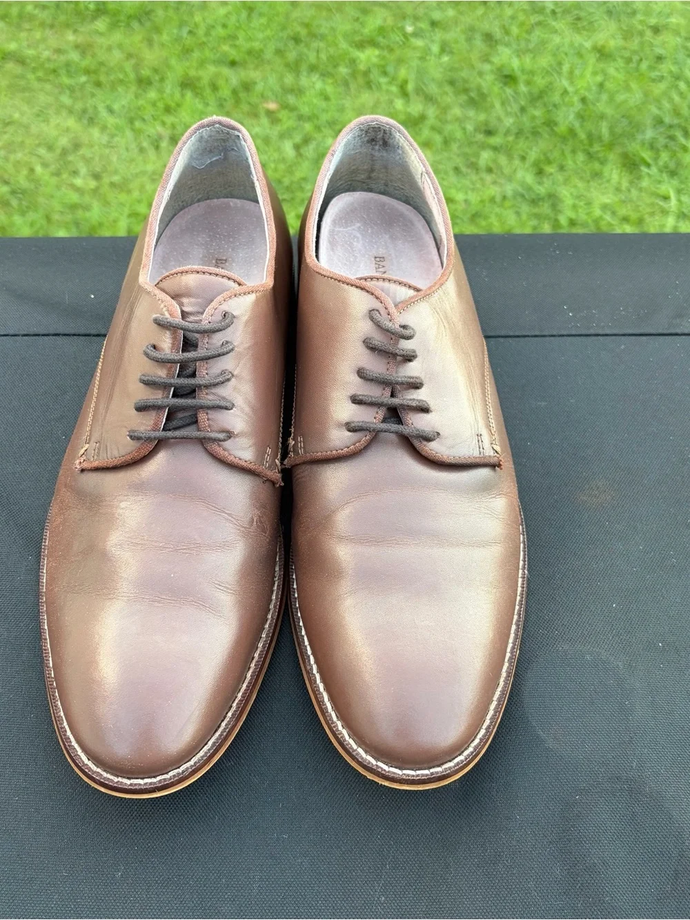 Banana Republic Brown Leather Plain Toe lace up Derby Oxfords Sz 9 minimalist